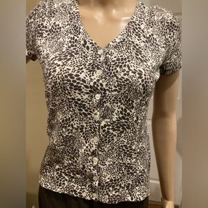 Ann Taylor Short Sleeve Button Down Sweetheart Neckline Brown/Cream
Size XS